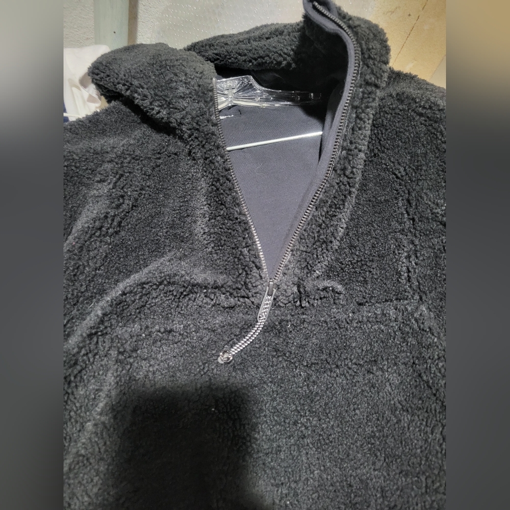 Lululemon Scuba  Black Fleece Pullover - Picture 9 of 9